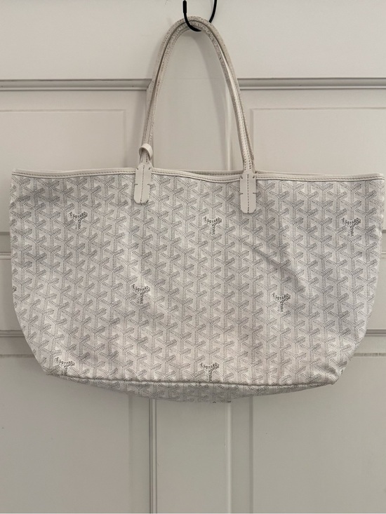 Goyard Handbags - Goyard -White Chevron St Louis GM Tote  with Pouch w/COA